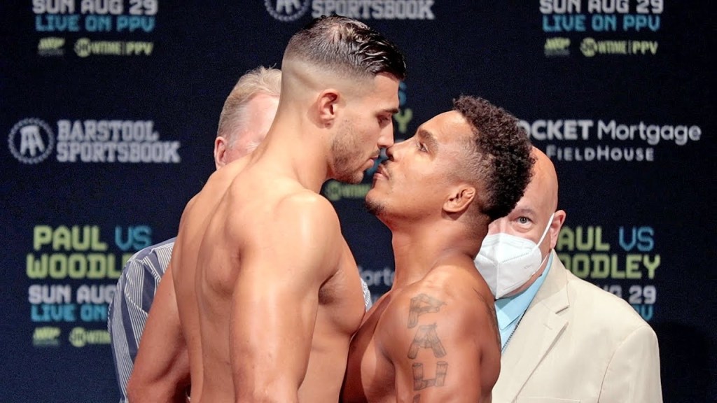 TOMMY FURY & ANTHONY TAYLOR ALMOST KISS AT FACE OFF! GET WAY TOO CLOSE AT  WEIGH IN